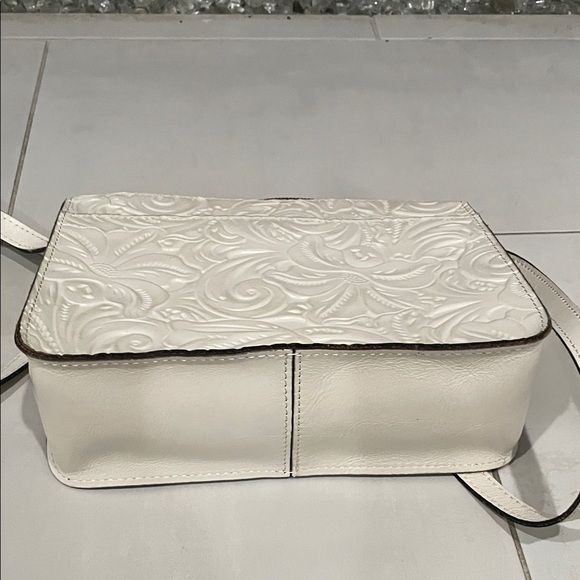 Patricia Nash Cream Embossed Crossbody Bag - Picture 7 of 9